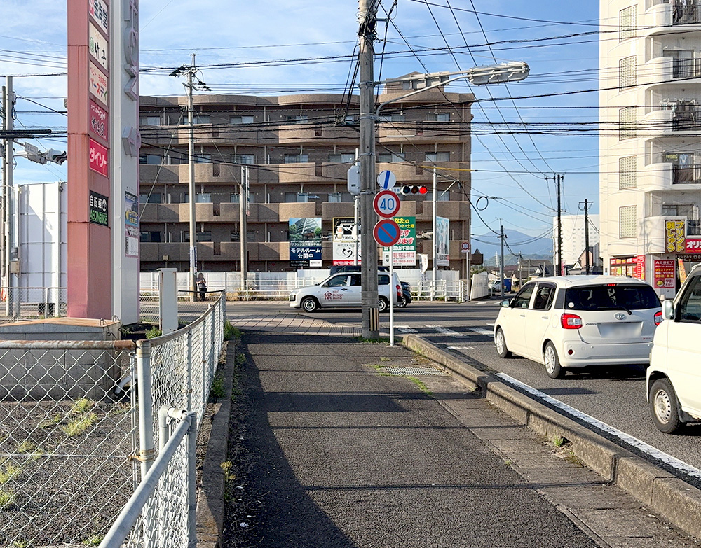 九州カメシタ看板